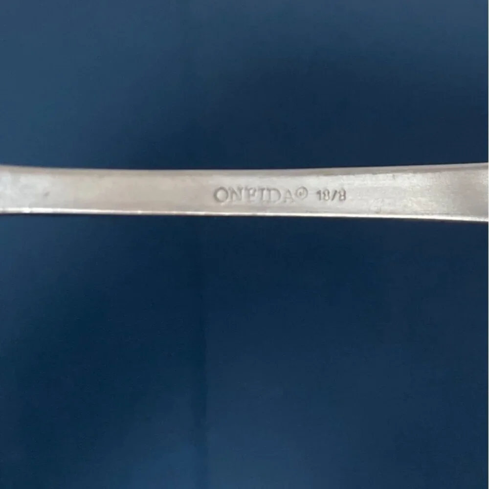 Vintage Oneida Yorktowne Pattern Oval Soup Spoon 18/8 Stainless Steel Flatware